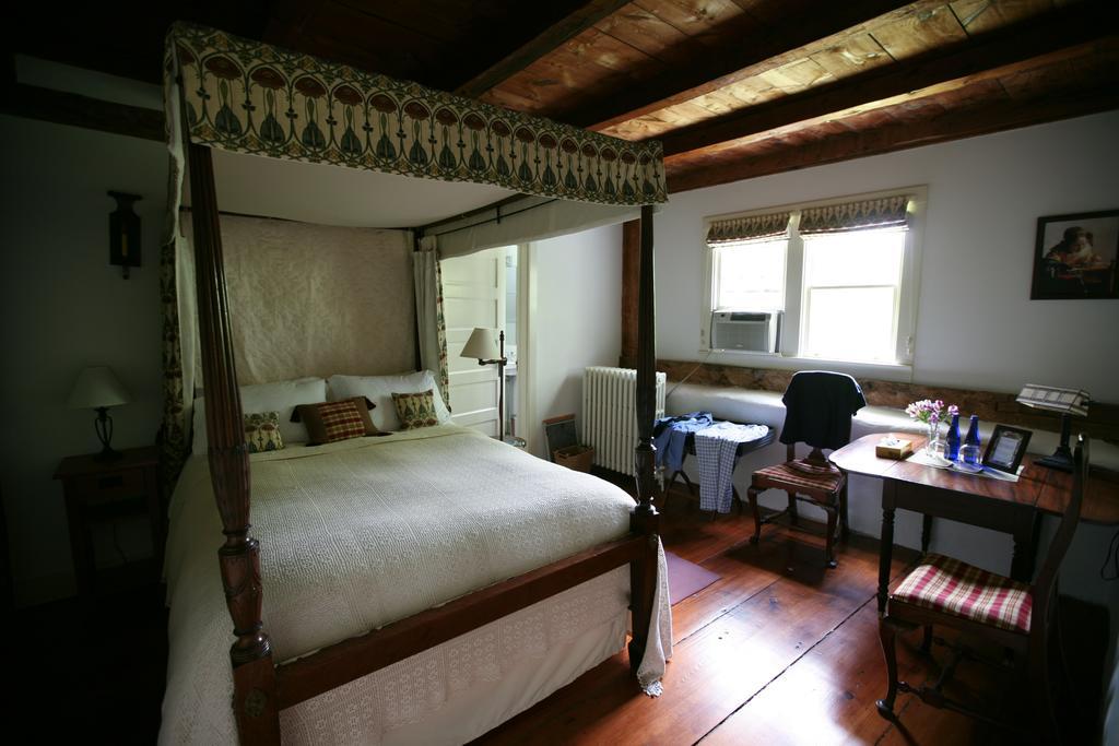 The Stone House Bed And Breakfast Kingston Room photo